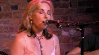 Tina Shafer - Love Is On The Way - The New York Songwriters Circle