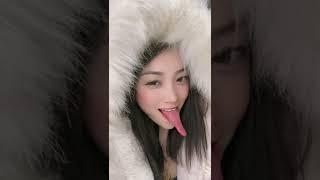 开州幺妹（小号） Kaizhou Yaomei (trumpet) amazing long tongue woman from china short clip2