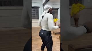 Build GLUTES with THE KING OF SQUATS @nyawolomshini21