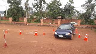 Parking nshyashya police yangeye mu bizamin byo gutwara imodoka