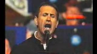 Dalaras - S' agapo giati ise orea (live, 2001)