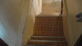 Home Inspector Youngstown Ohio shows details in inspecting stairways.