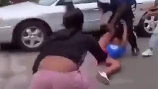 Dos negras peleando en plena calle HD (PARTE 3)