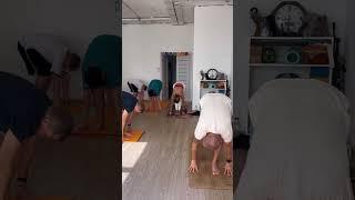 Утренняя йога в путешествии по Сочи и Абхазии