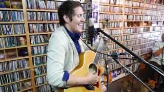 Skarlett Woods- "Silver Fox" (live on KPIG Radio)