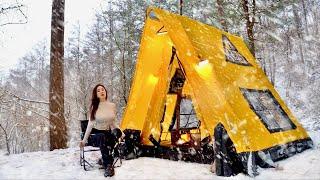 Camping in an inflatable tent in a frozen cabin in a snowy forest l nature ASMR l sonmez outdoor