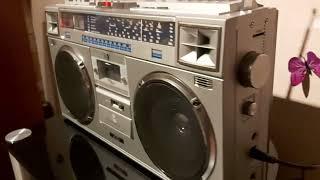 Vintage boombox JVC RC-M70L @boombox4ever.