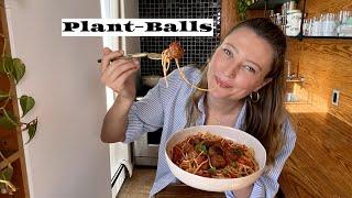 Trying Ikea's Plant-Balls, with a home made marinara sauce. Simple and delicious!!