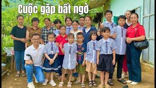 Cuộc Gặp Gỡ Bất Ngờ Trên Ngôi Nhà Của 3 Chị Em Vừa Mất Cả Bố Mẹ