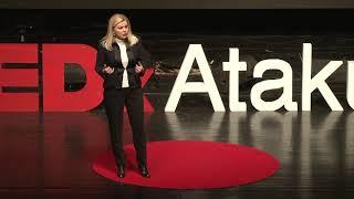 Kendi Kelimelerimizin Kafesinde Yaşıyoruz. | Deniz Ülke Arıboğan | TEDxAtakum