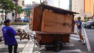 “福冈屋泰餐厅”日本小吃摊上受欢迎的拉面、饺子和啤酒 "Fukuoka Yatai Restaurant" ramen, gyoza and beer at Japanese food stalls