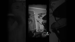 Drowned in the sun AI drumcover from 2023 #nirvana #davegrohl #punkrock #grunge #tamadrums #drummer