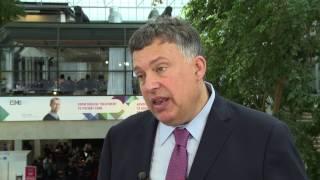 Pembrolizumab and the significance of PD-L1 for lung cancer