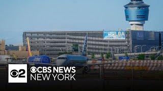 Wing strikes runway at LaGuardia Airport, air traffic control audio reveals