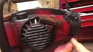 Evil dead 2 con safe/working chainsaw hand specs