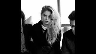 London Grammar 2014 06 29 Glastonbury Festival, Worthy Farm, Pilton, UK