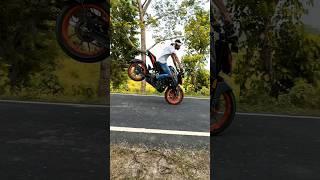 missing kya hai jaldi btao #rider #stuntrider #riding #stoppie #trendingshorts #ytshorts #duke