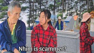 Nhim’s Painful Past Revealed – Grandpa Collapsed at the Grave of Her Family