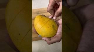 Easy way to cut a mango  banginapalli mango|fruit cutting skills|mango|summerfruit#food