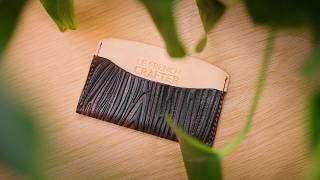 WOODEN WALLET! - 3D Wood texture print on leather cardholder