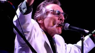 Rick Estrin "No hands" solo