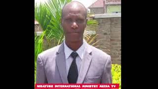 Pastor  Esrom MUKIZA  MUNDIRIMBO ZIHIMBAZA IMANA