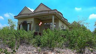 More Than 100 Beehives In An Abandoned House And We Were Attacked