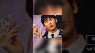 Sunoo holding ONEUS Xion’s Dear. M pc  #SUNOO #ENHYPEN #flashover #Xion #Oneus #shorts