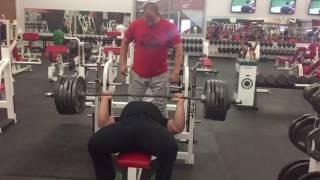 Hugo Girard's chest training - Bench 525 lb x5 reps