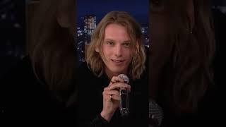 #JamieCampbellBower SINGS #Lizzo LYRICS IN VECNA VOICE  #AboutDamnTime