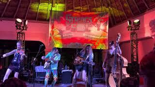 “Ramblin’ Man” - Molly Tuttle & Golden Highway - 12/14/2024 - Strings & Sol MEXICO