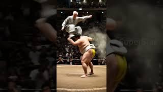 The old codger handled a 300-pound man with ease.#kungfu  #wushufight   #wrestling