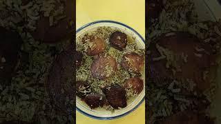 Iranian food.                                       سبزی پلو با گوشت