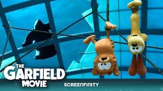 Garfield And Odie Get Catnapped | The Garfield Movie | Screenfinity