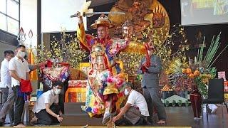 [HD] Dorje Shugden Oracle taking trance in Kechara Forest Retreat (21 June 2015)