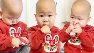 【超萌双胞胎】没有什么能难倒吃货的！【西西和柚柚呀】#baby #cutebaby #funny #萌娃