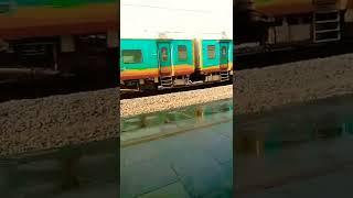 #Train#video#superfast#entertainment#youtubeshorts#shorts#viral#train#India#public#train#official