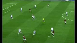 Ronaldinho Panna vs Montolivo , Milan 1-0 Fiorentina