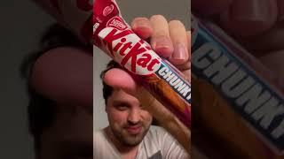 CUM E ACEST KIT KAT CHUNKY!