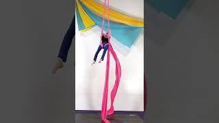 Silks- knee lock to finity dive sequence #aerial #aerialsilks #aerialfitonline #aerialist