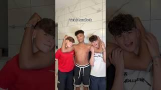 I keep the twinks for me #boylook #loveboy #friends #lgbt
