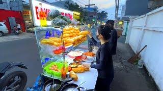 Vietnamese Street Food ! Cheapest delicious grilled meat Sandwiches in Saigon