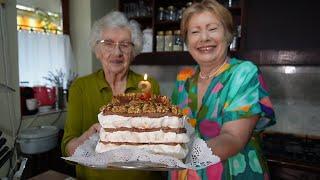 Šuškava torta za 3. rođendan kanala!