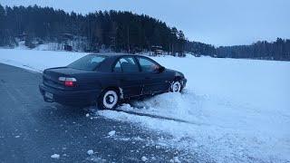 jääradalla luisuttelua