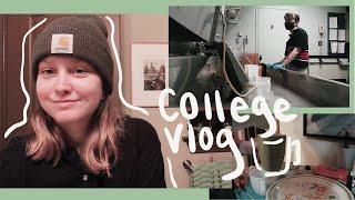 work in the photo lab with me! || senior photo major ~ vlog