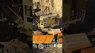 What color is this truck?? Diggers TV