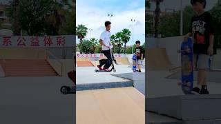太简单了吧 So Easy! #滑板 #滑板轩轩 #跑酷 #小孩哥 #极限运动 #skate