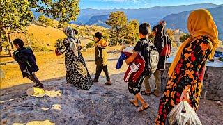 Nomadic life: school for nomadic children: baking nomadic sweets