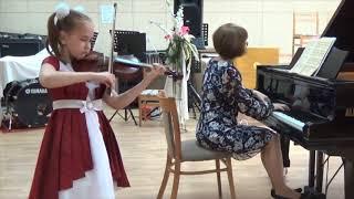 Бондарева Марина. 8 лет. Владивосток. Ф.Зейц. Концерт№1.