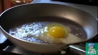 Otaku vines - how others cook eggs and how itachi does it